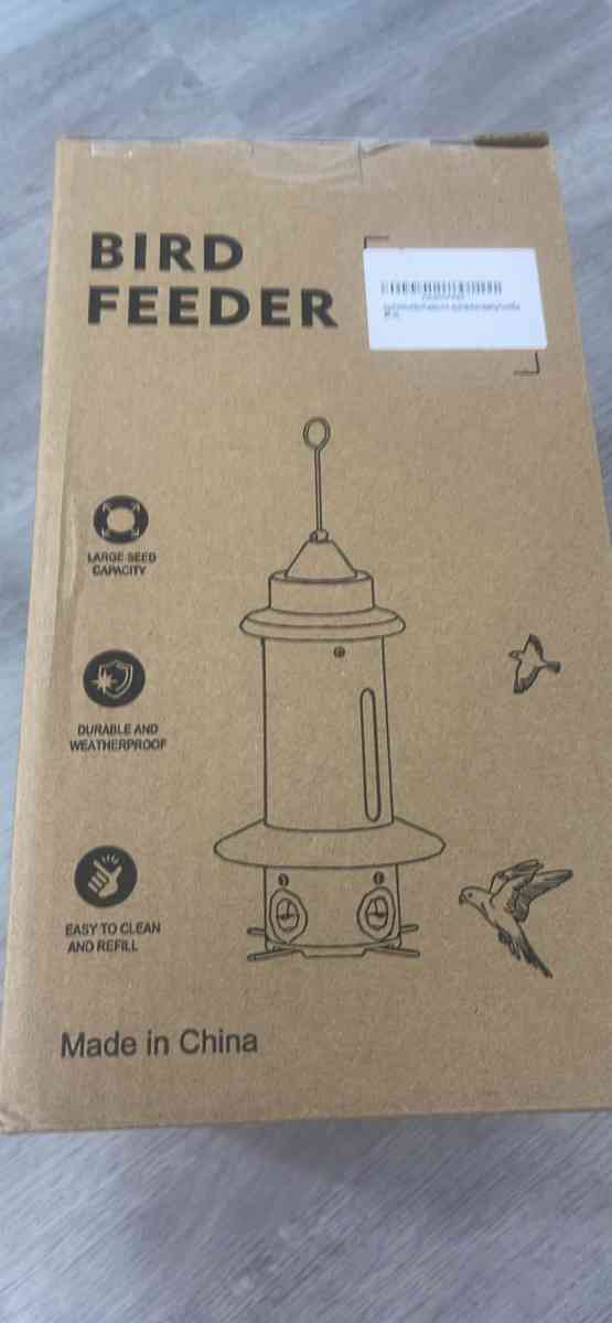 Squirrel Proof Bird Feeders