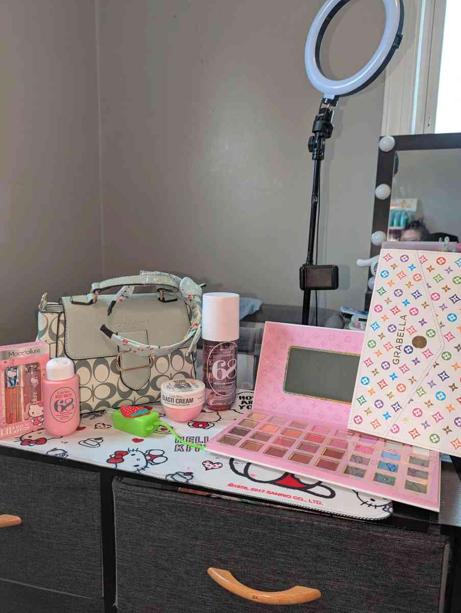 purse bundle GET A FREE DESIGNER WINTER HAT OR 25 IN FREE PR