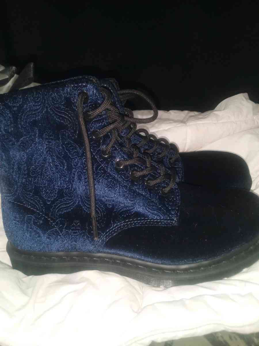 Dr martens blue velvet boots