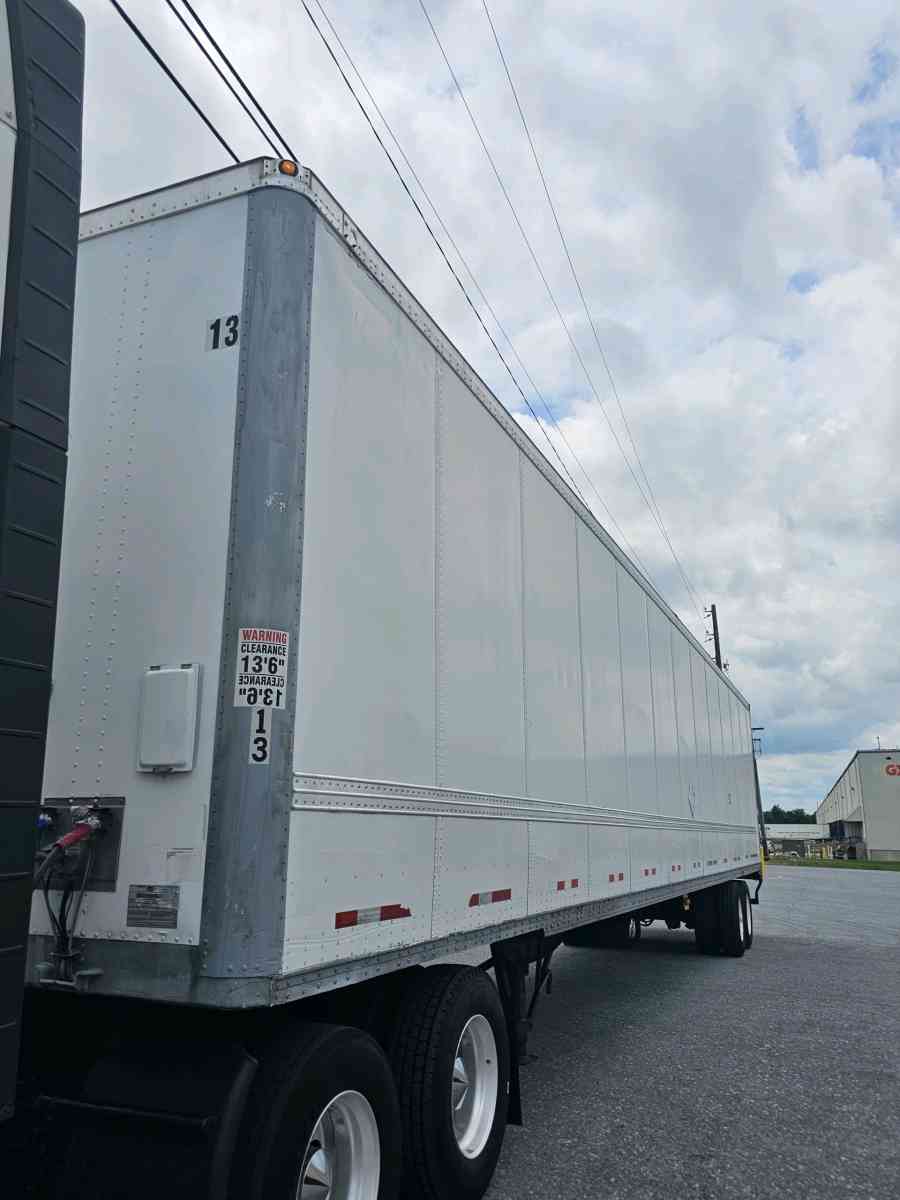 Mack Anthem 2020 white