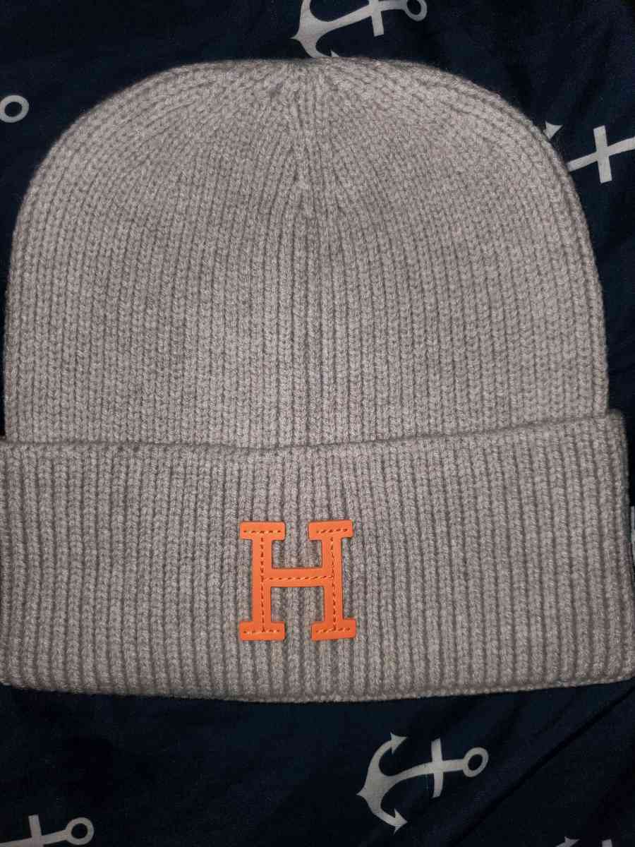 Hermes Gray Knit Beanie with Logo Patch