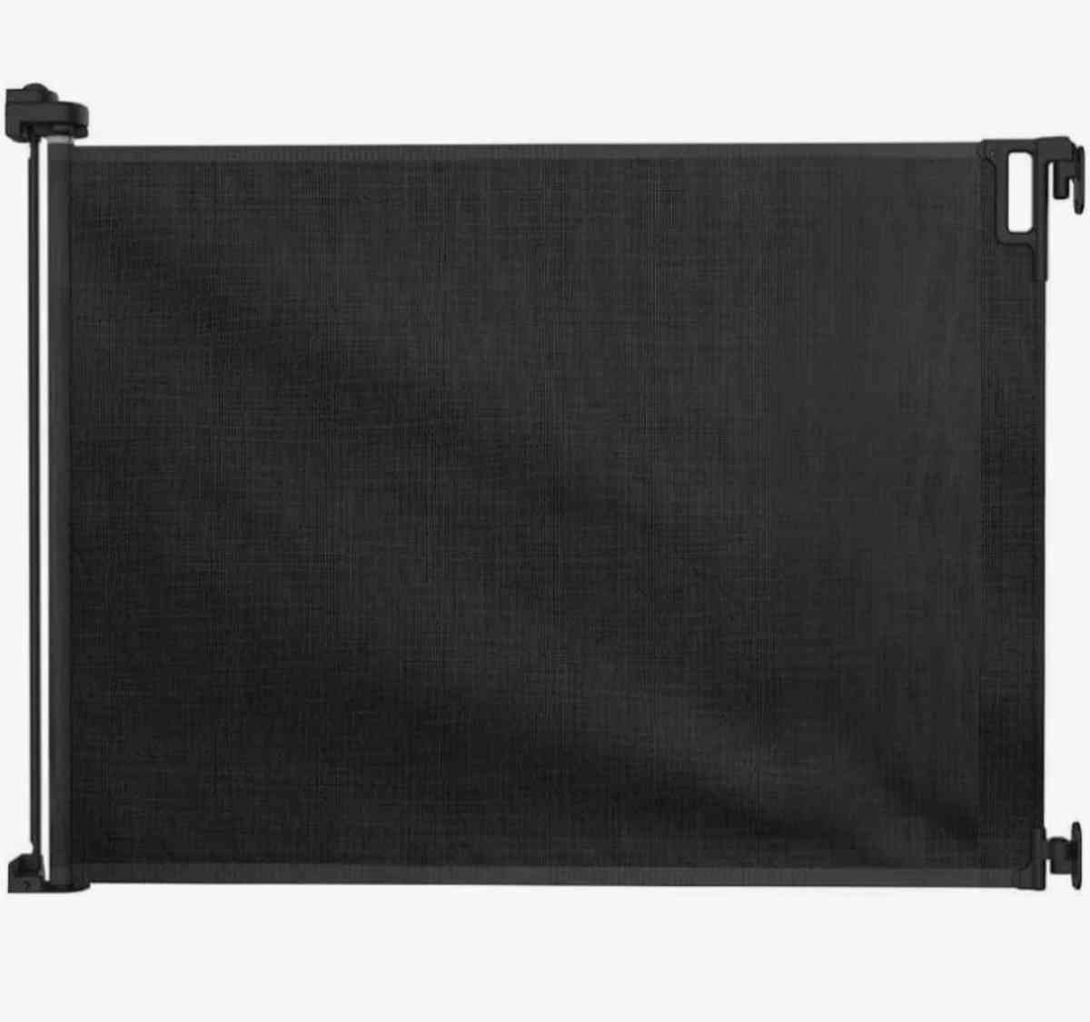 Retractable animal gates