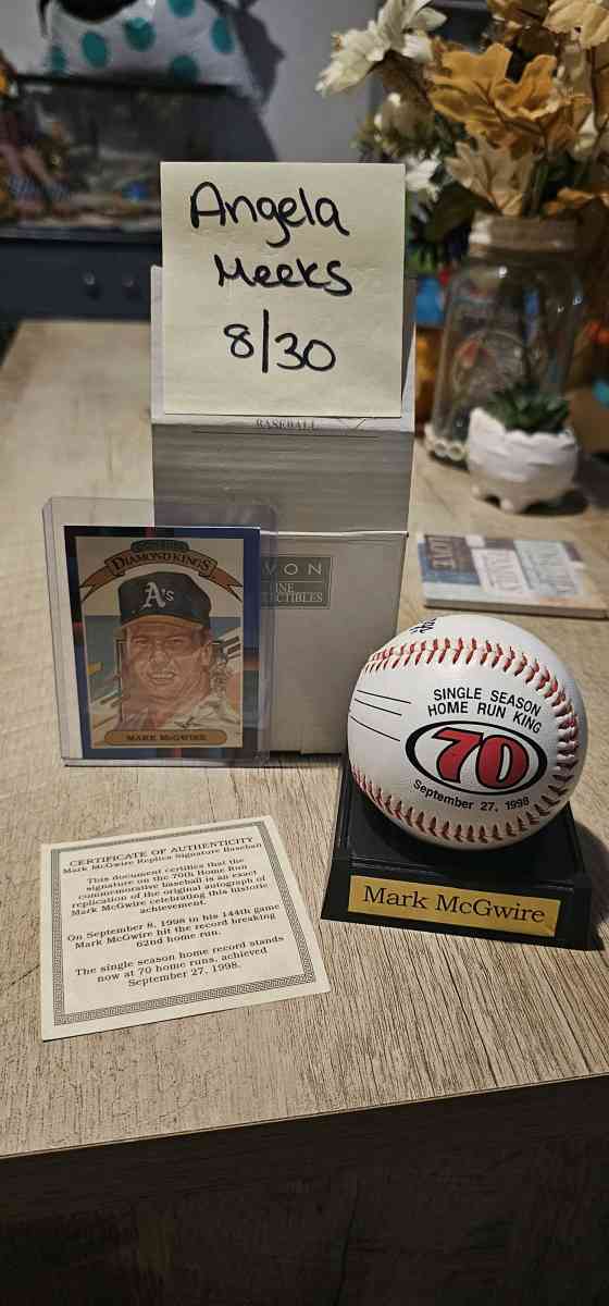 Mark McGwire Replica Signature Baseball w Card