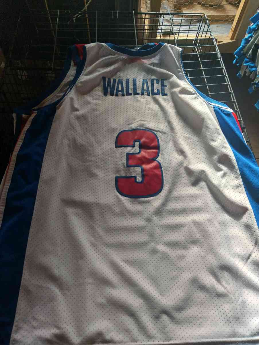pistons jersey Wallace