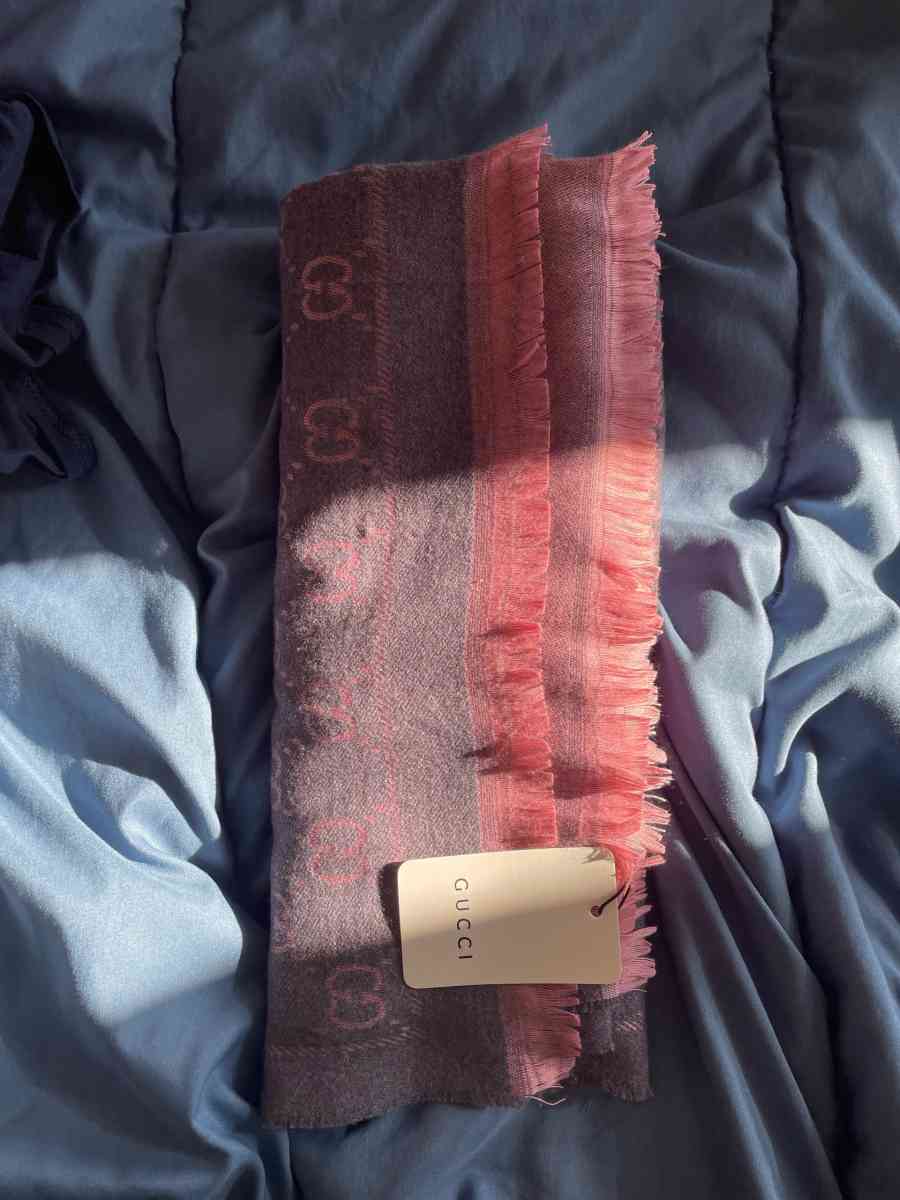 Gucci wool scarf