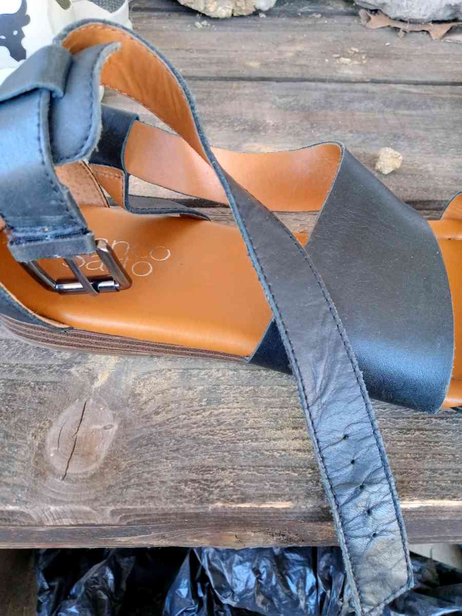 Womens Branco Sarto sandles like new