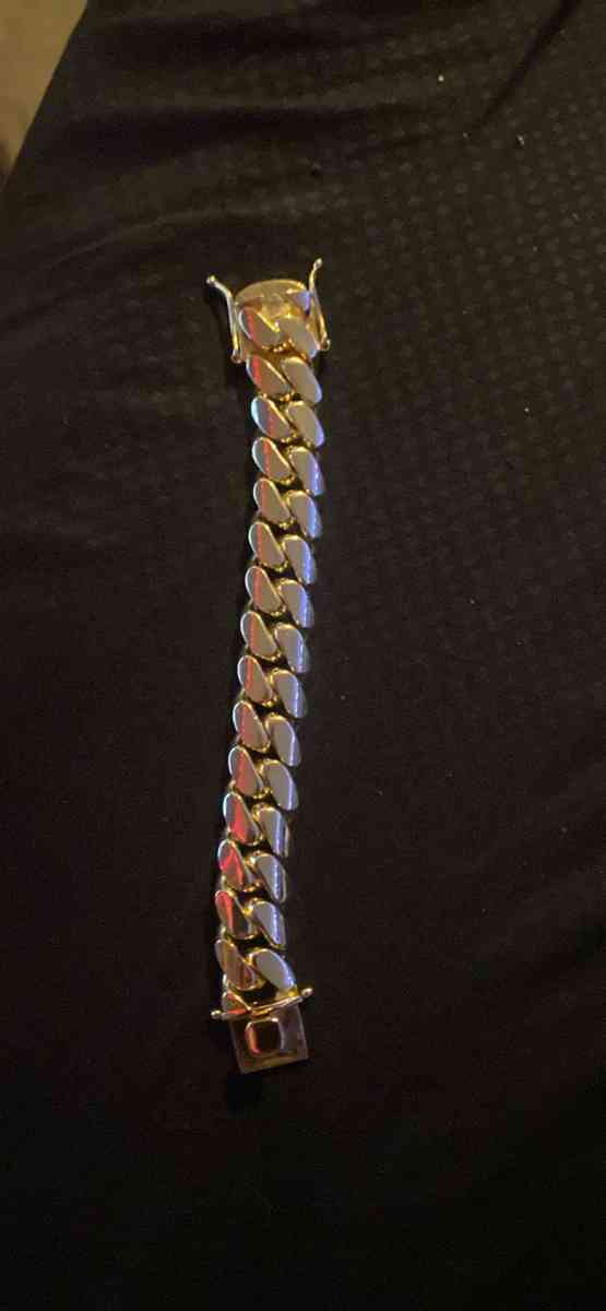 Cuban link braclet