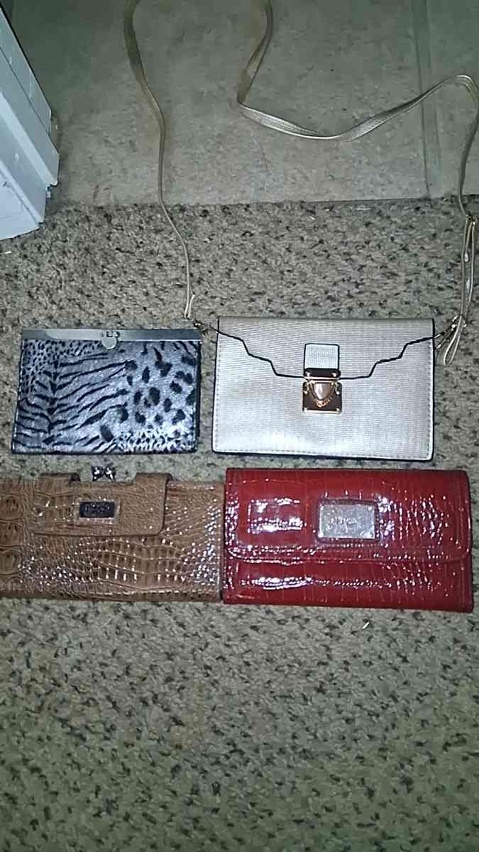 purses and wallets   i will ship and I have cashapp