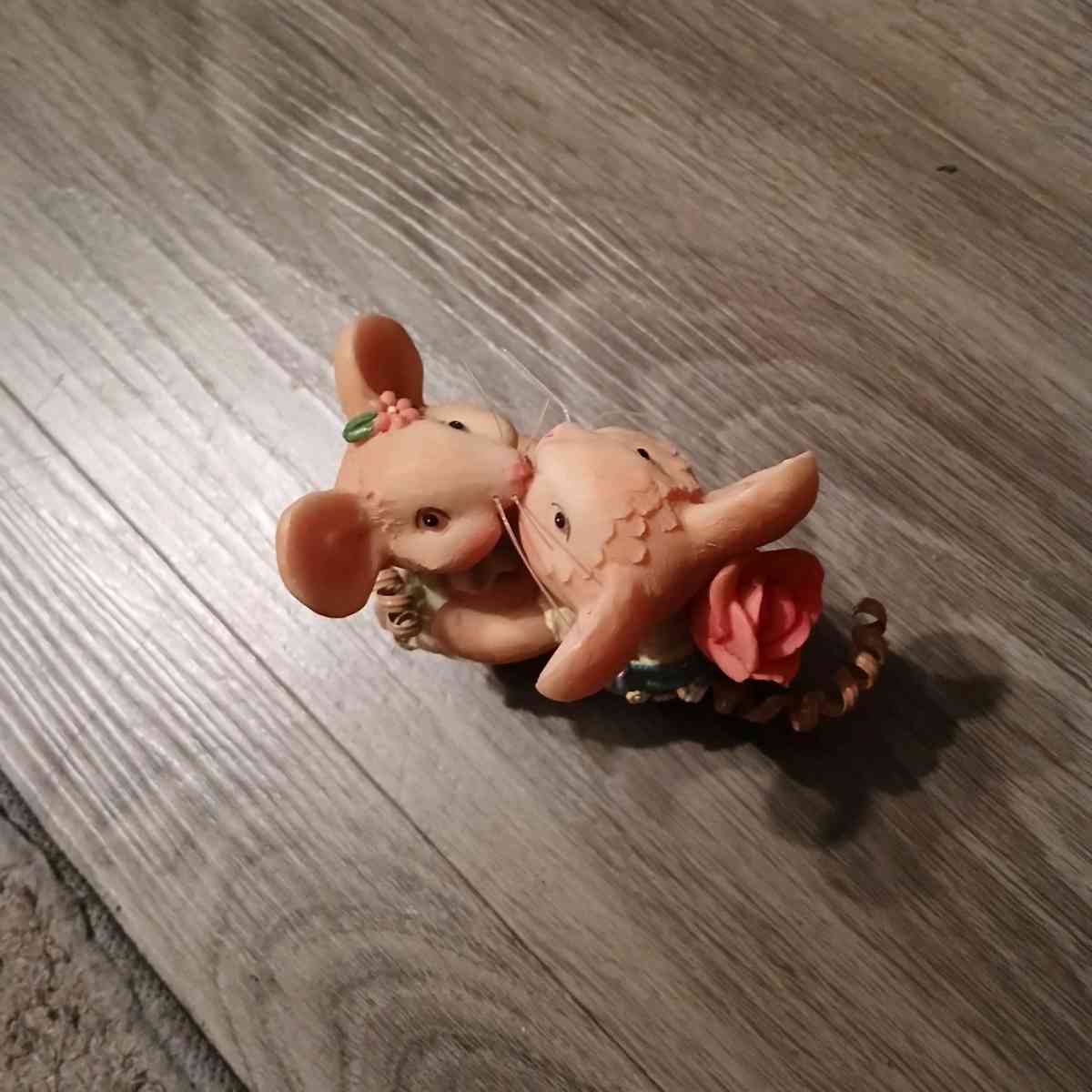 loves embrace by enesco