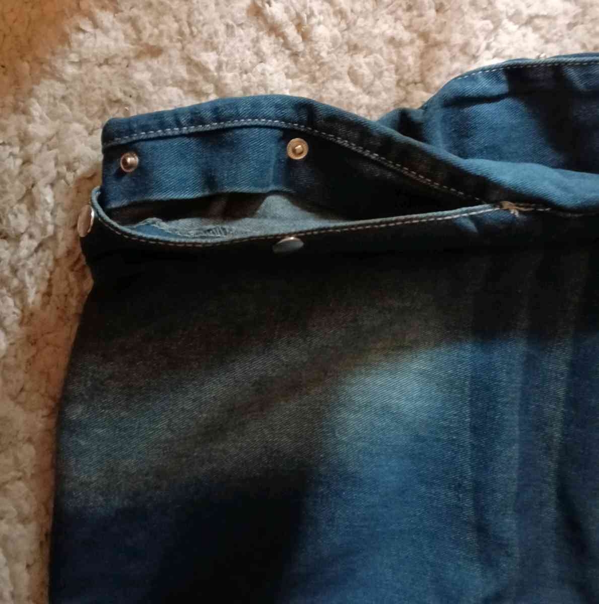 Womens wide leg Jeans with buttons on the side