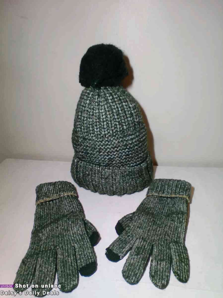 womens winter knit cap and glove set