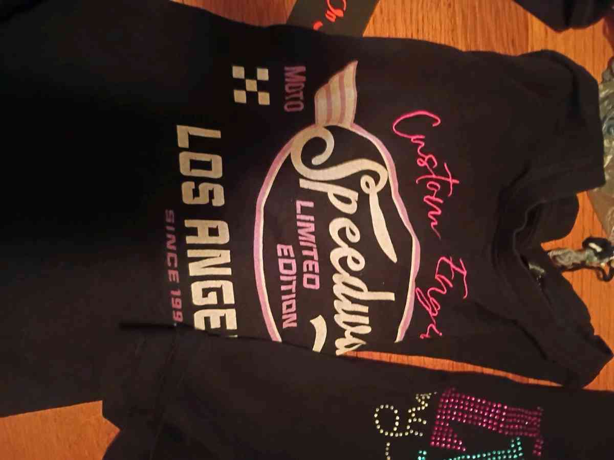 different types of logos on shirts