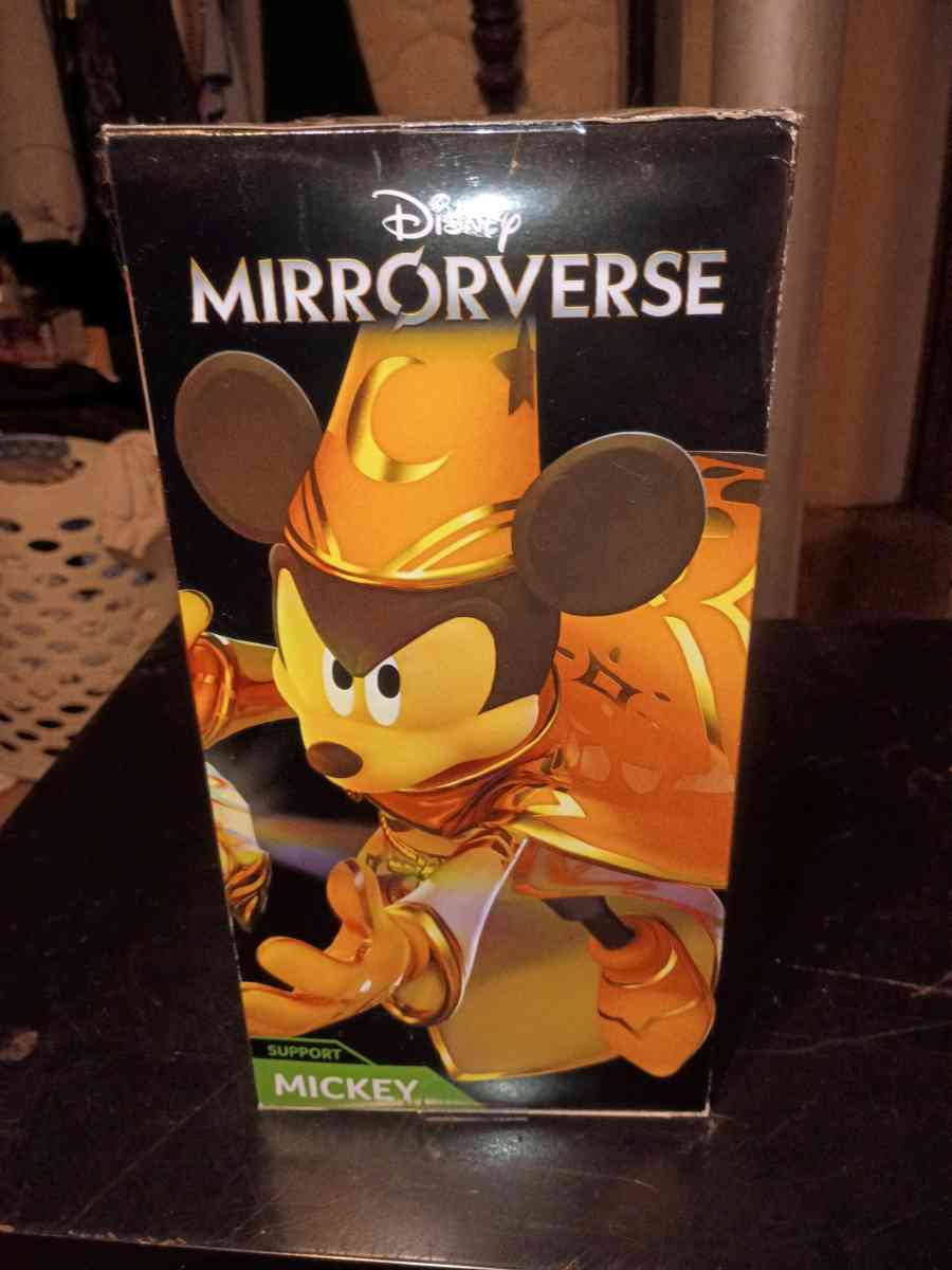 Mickey mouse mirroverse
