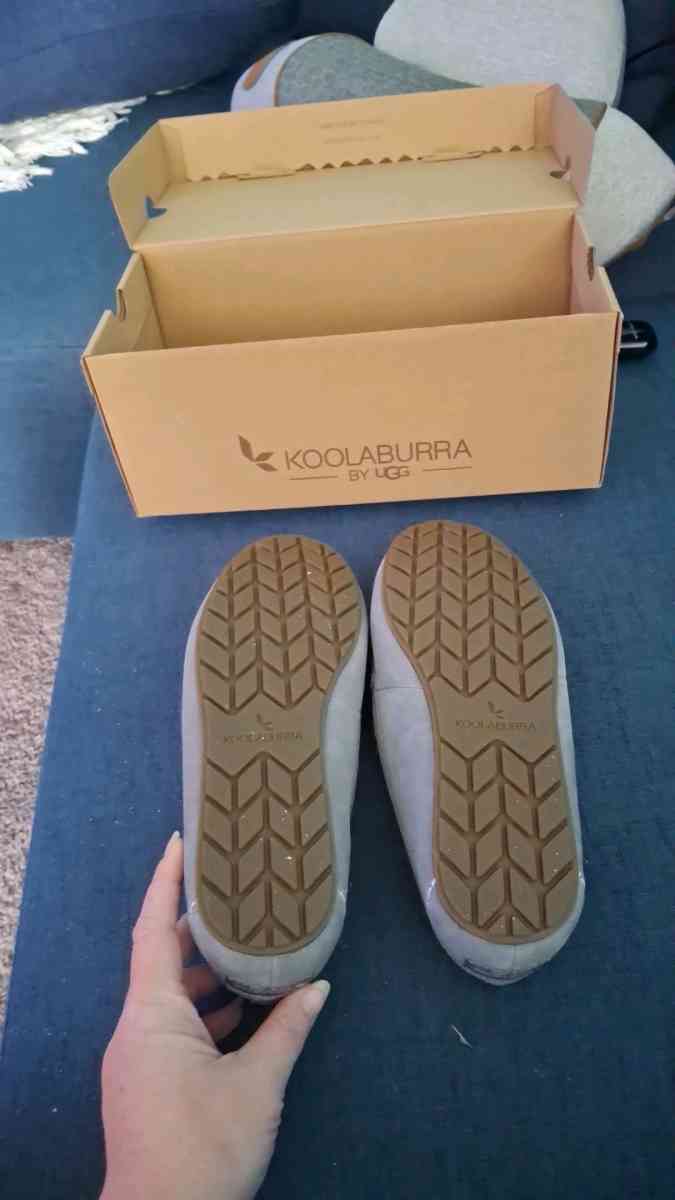 Koolaburra by UGG moccasins