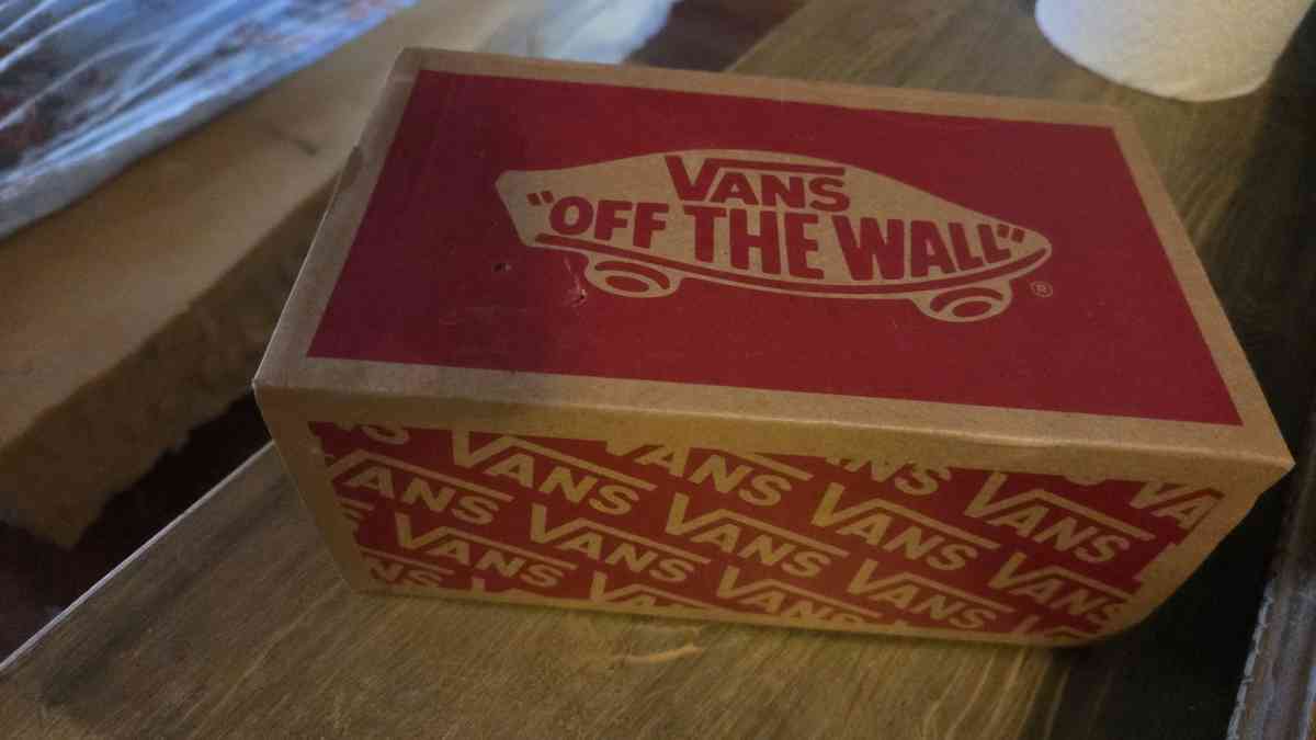 glittery toddler Vans