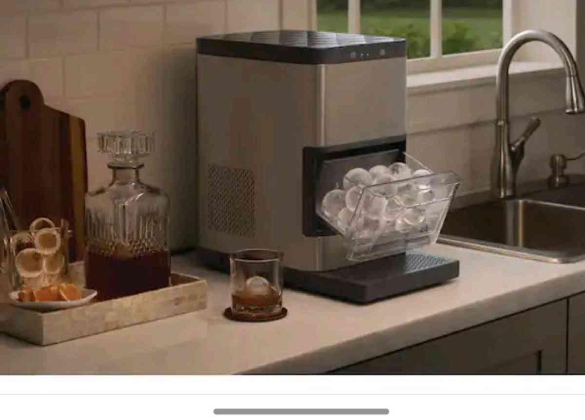 VISSANI ICE MACHINE