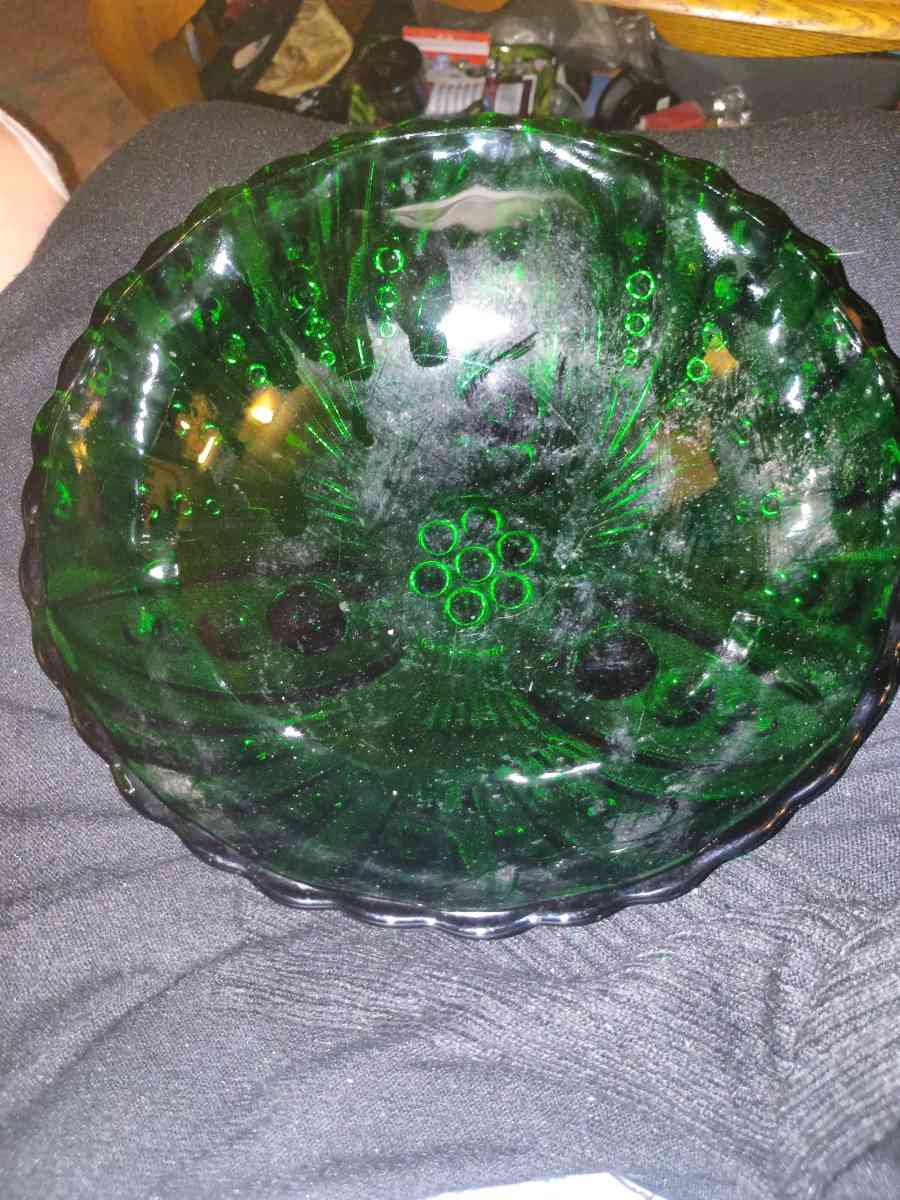 Anchor Hocking Forrest Green Burple Bowl 9 Depression glass