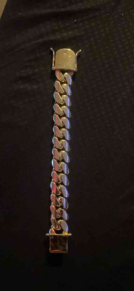 Cuban link braclet
