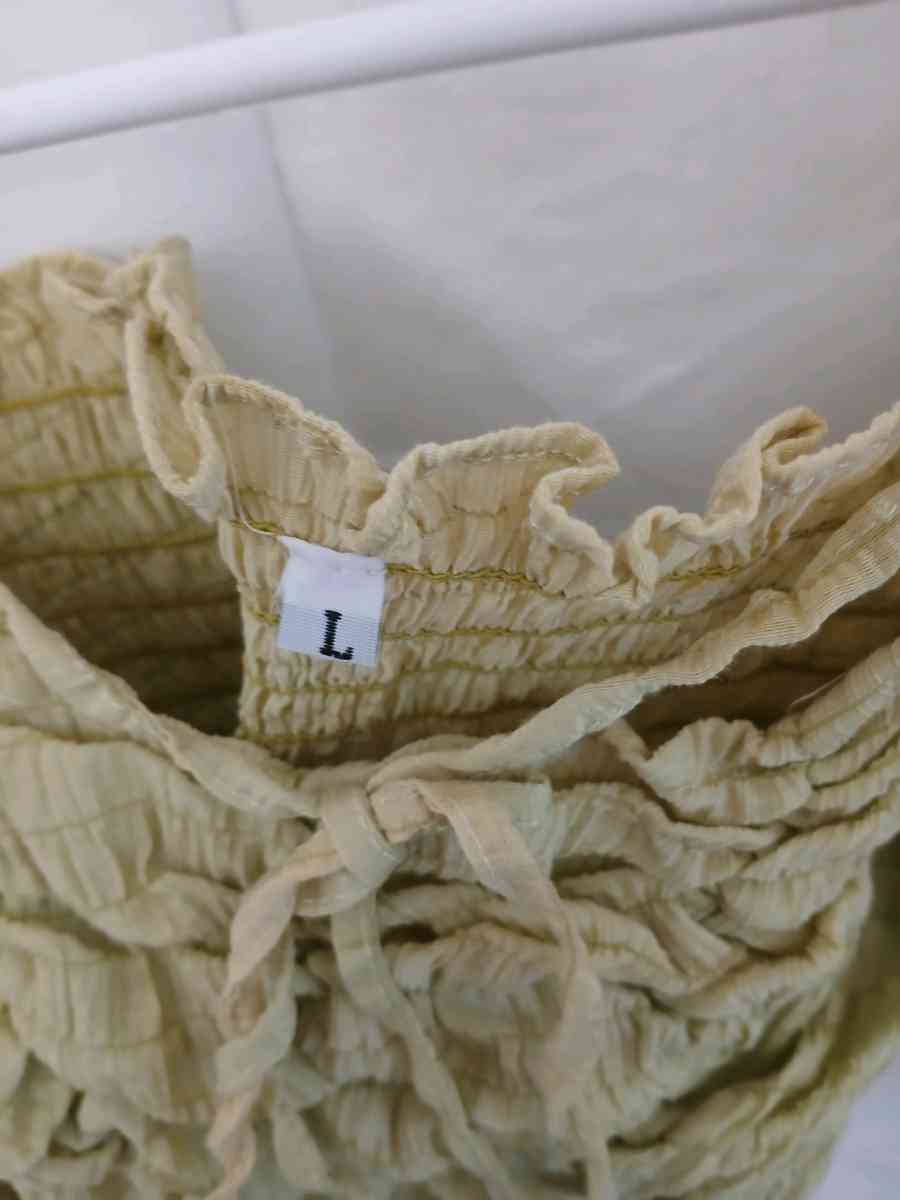 Womans Shirt Puffy Shoulders