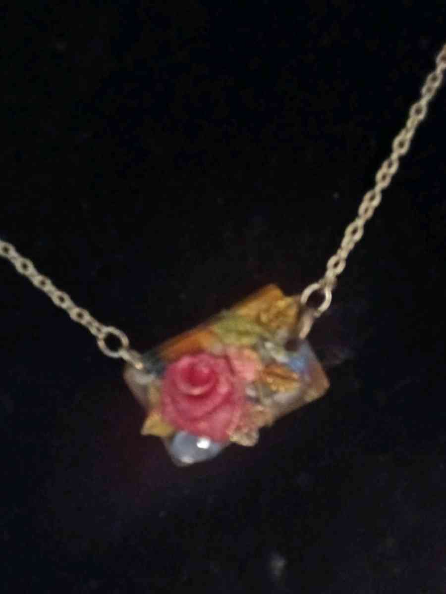 Rose necklace