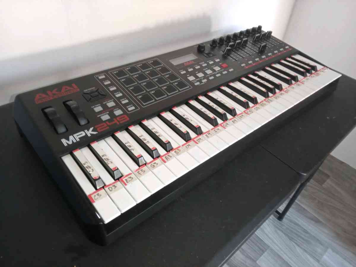 Akai MPK249 49Key Keyboard Controller