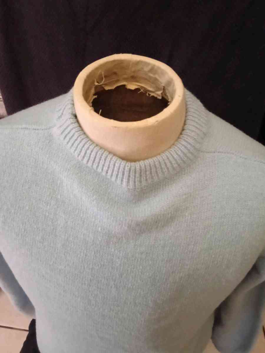 Sky Blue Neck SWEATER size M