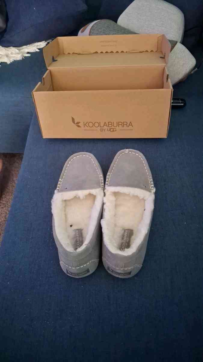 Koolaburra by UGG moccasins