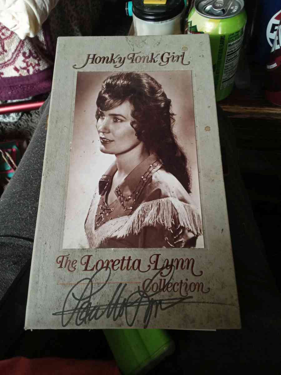 Loretta lynn collectibles with signature