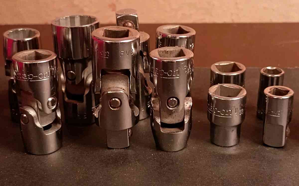 15 SnapOn Sockets