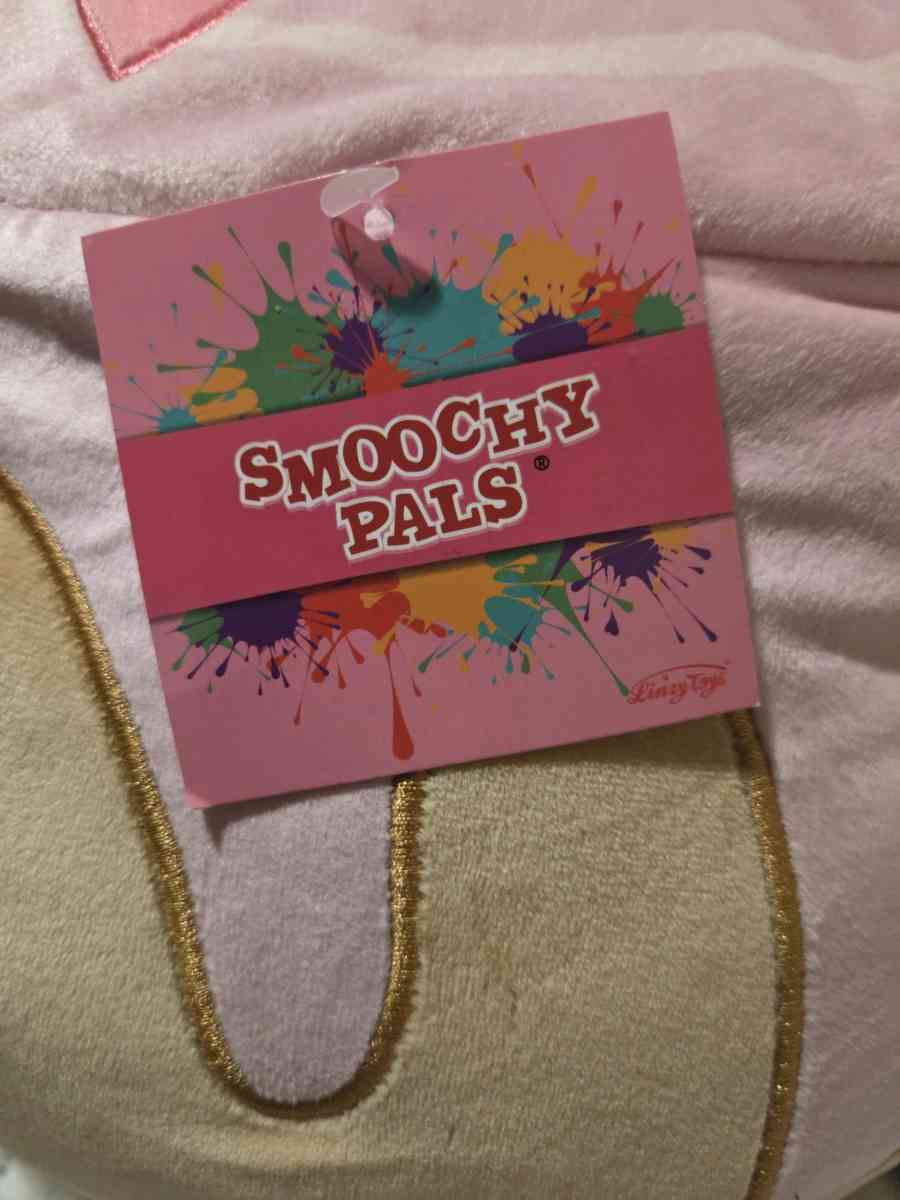Smoochy Pals Valentine Pillow New