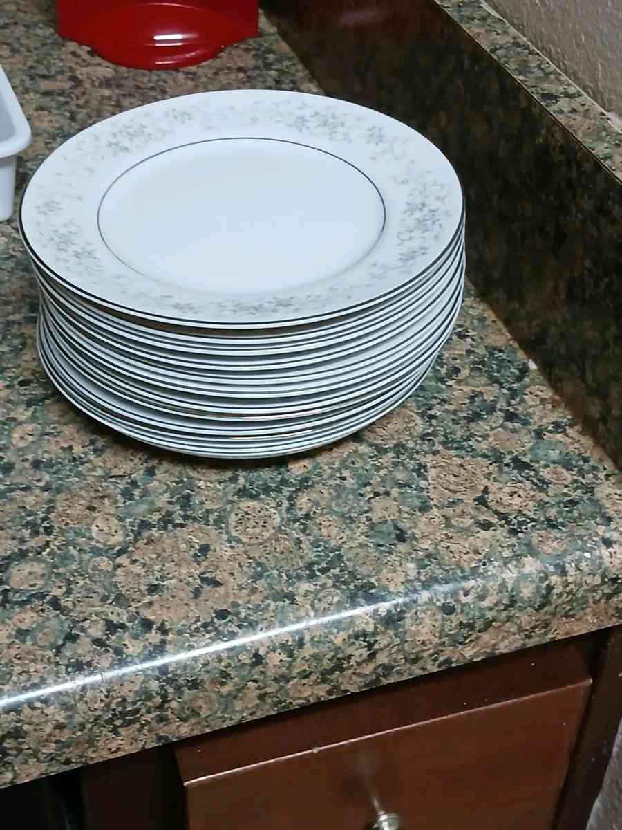 Camelot China Carousel 1315 is a twentyfourpi2307 Camelot Ca