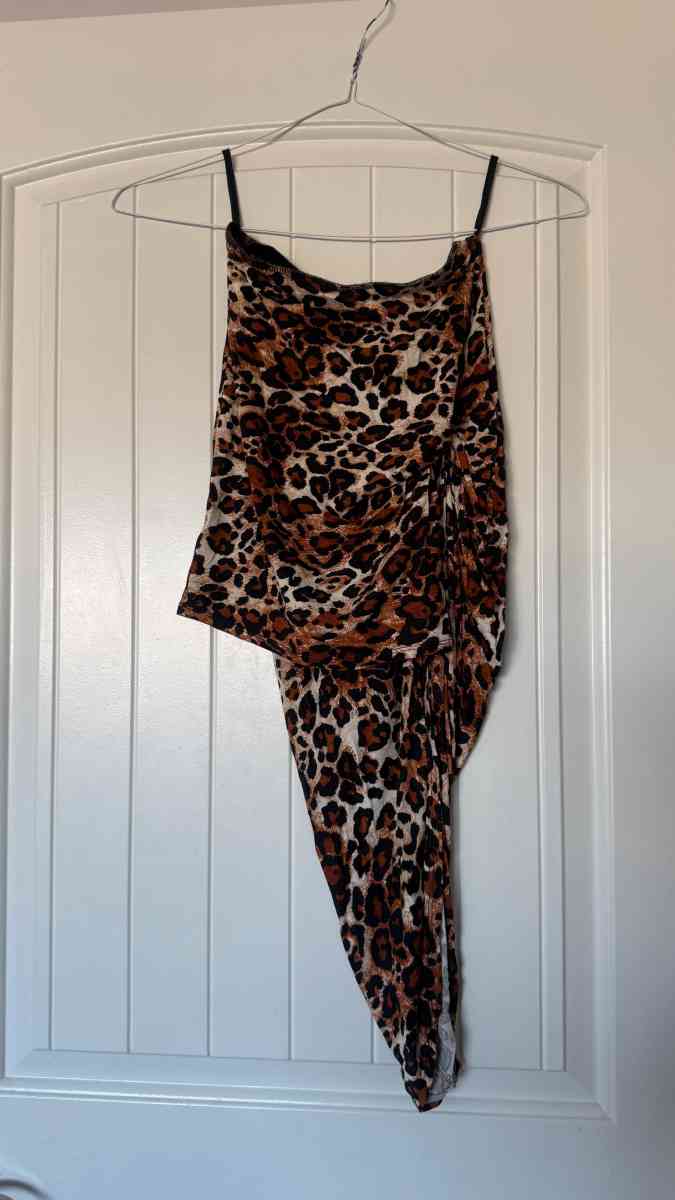 Brand New Windsor Leopard Print Asymmetrical Ruched Midi Ski