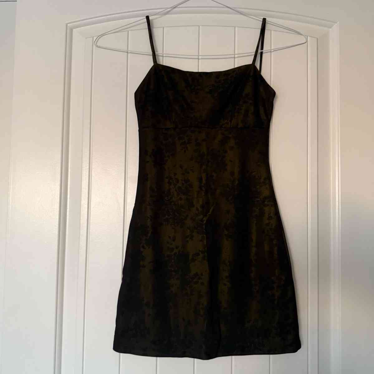Vintage Y2K Charlotte Russe Olive  Black Satin Floral Slip D