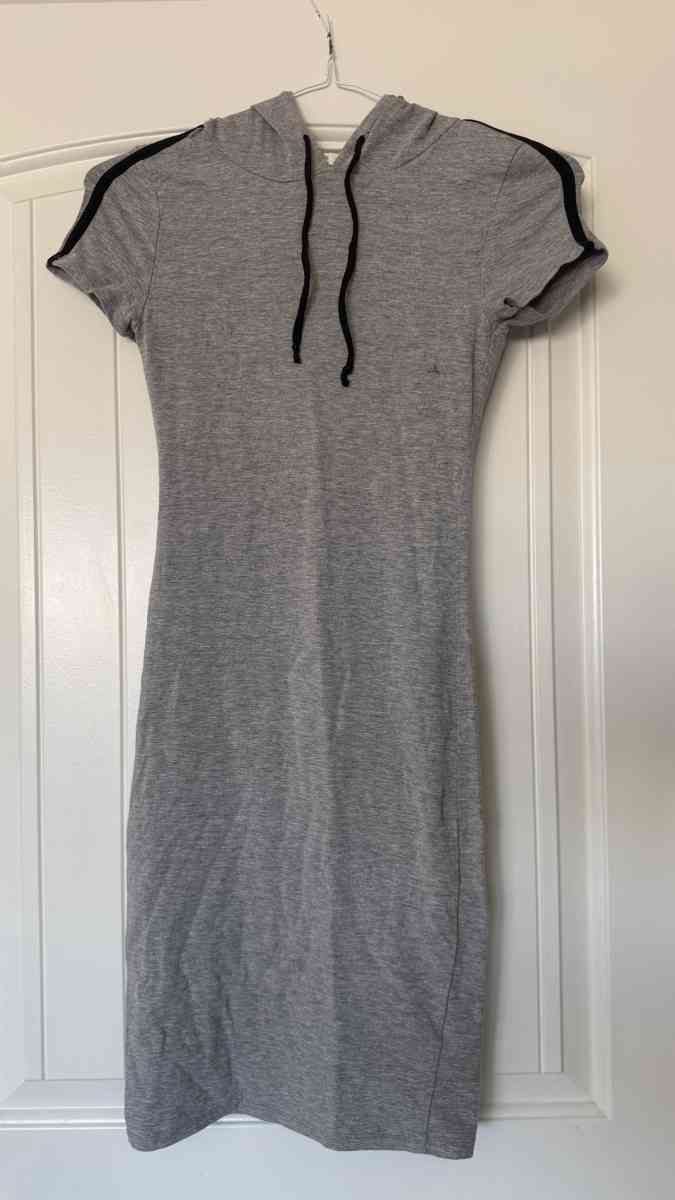 Heather Gray ShortSleeve Hooded TShirt Dress  Sporty Casual