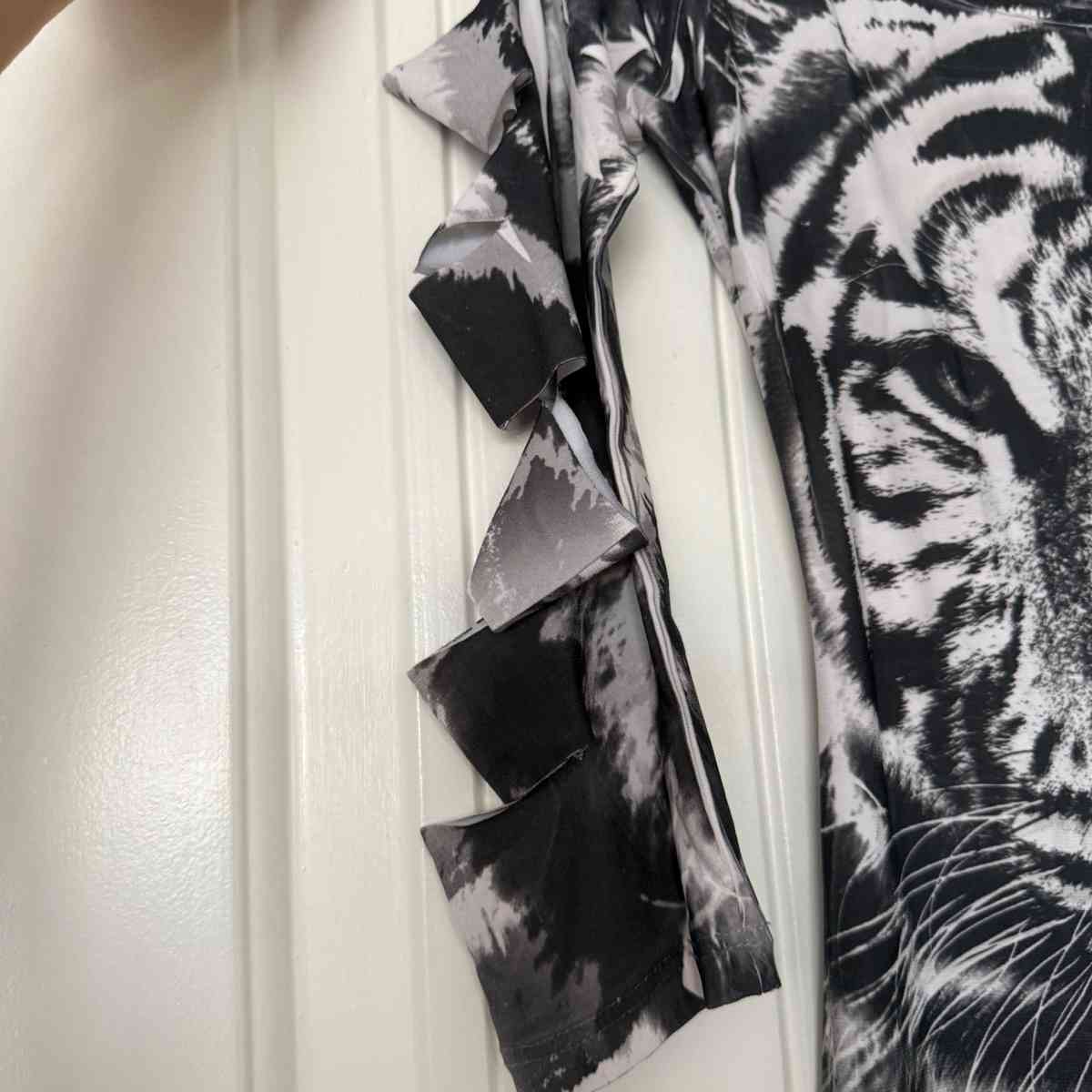 Black  White Tiger Print Bodycon Dress with Ladder CutOut Sl