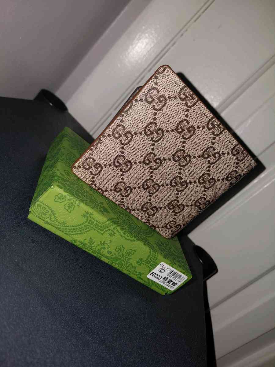 Tan Wallet