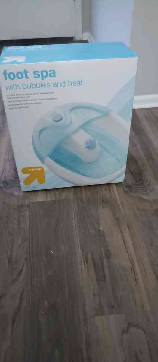 Foot soa with bubbles and heat new