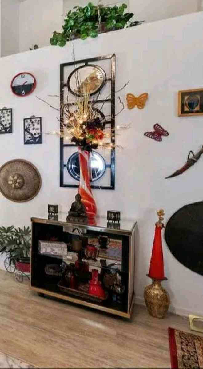 Estate Sale Square Table