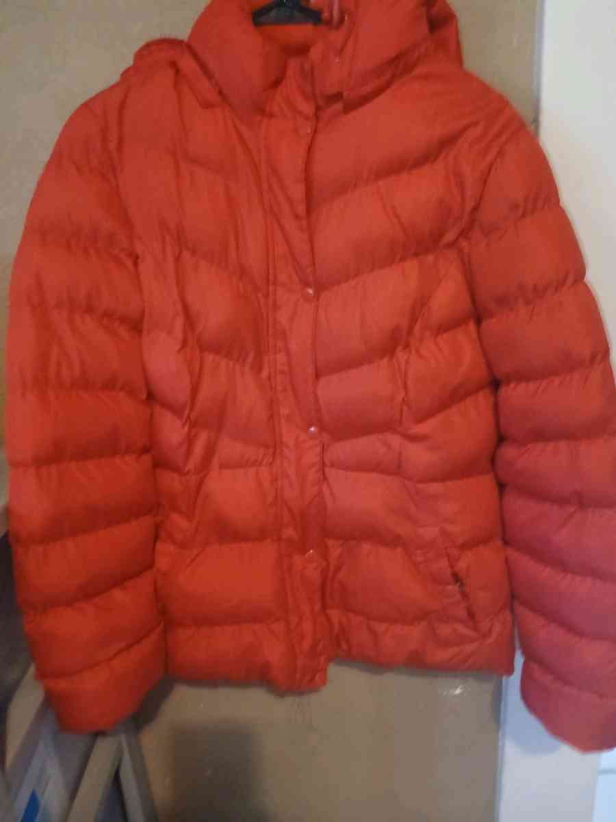 womens puffy jacket