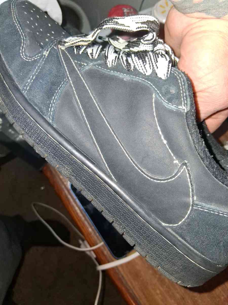 Travis Scott Jordan jumpman low tips