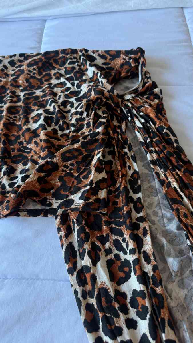 Brand New Windsor Leopard Print Asymmetrical Ruched Midi Ski
