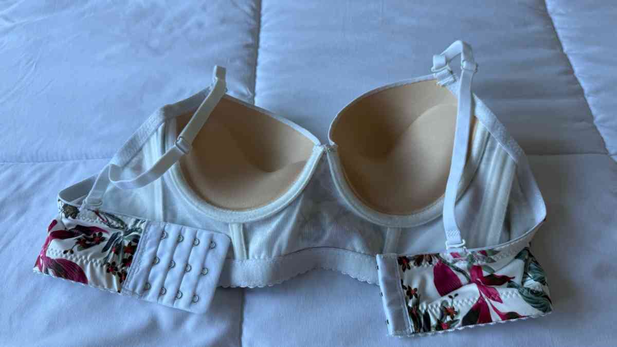 Brand New Floral Underwire Padded Bra  Ivory Cream Adjustabl