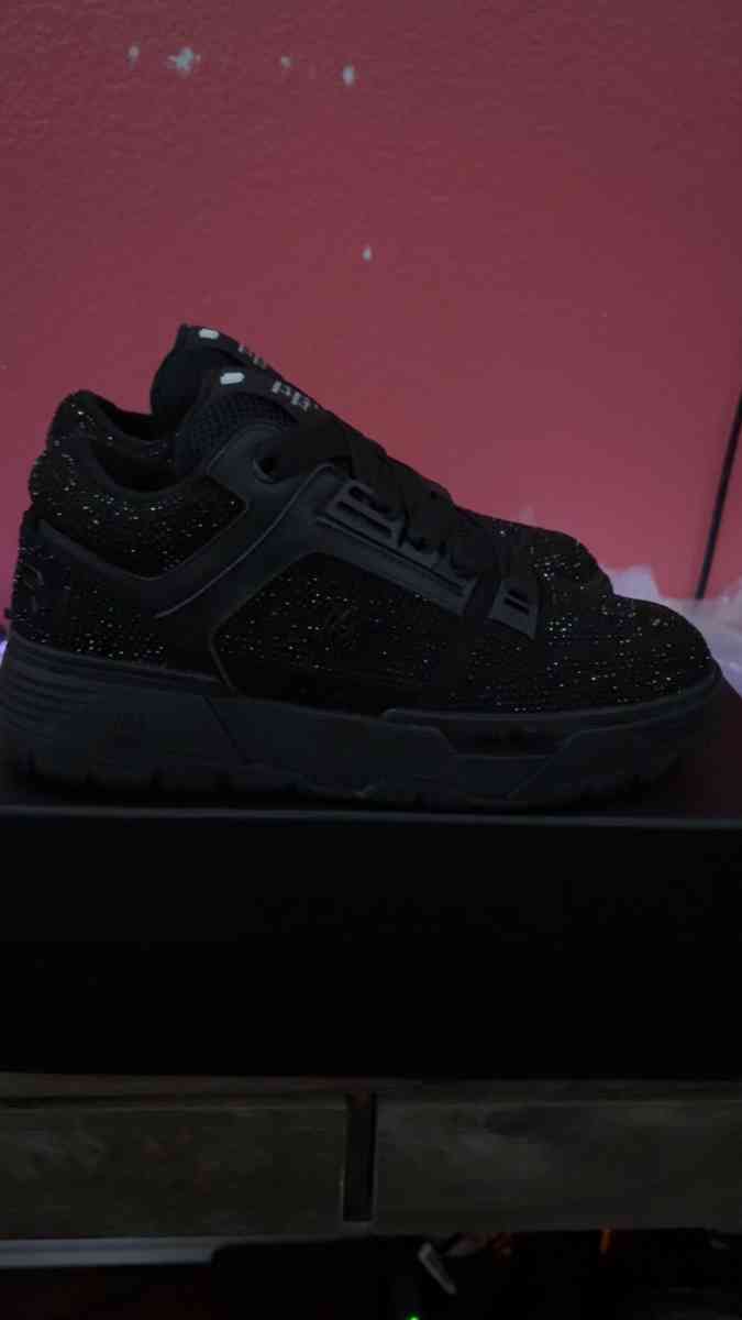 Black amiri ma1 crystal