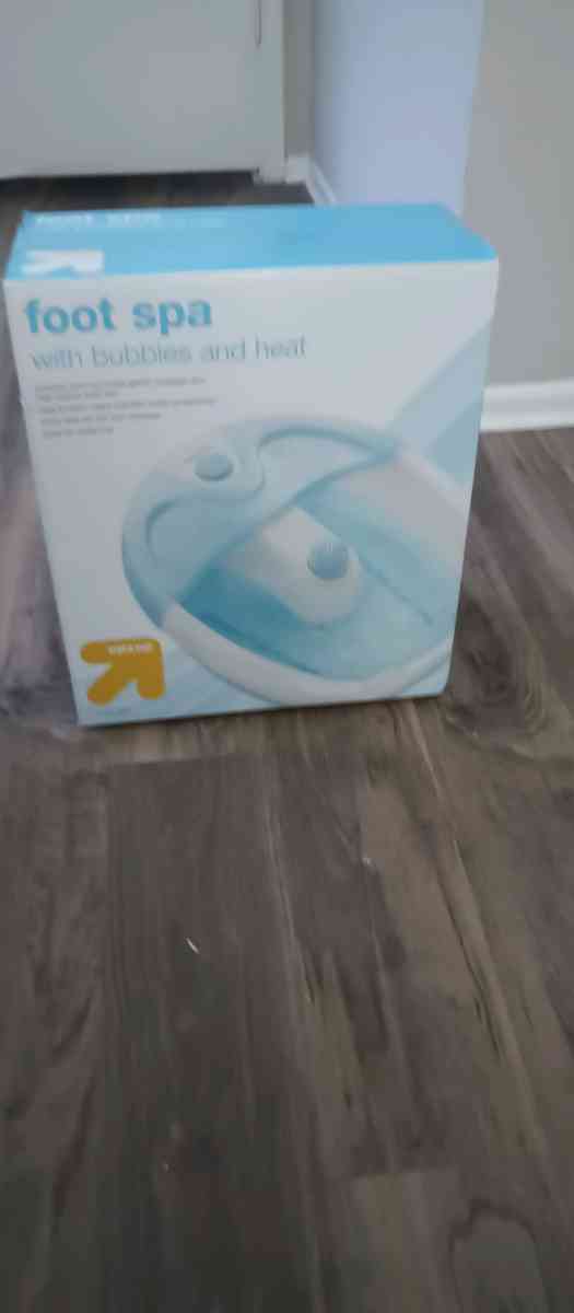 Foot soa with bubbles and heat new