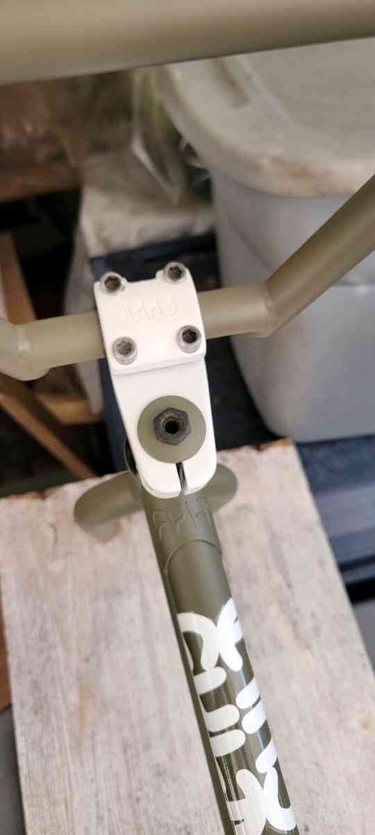 20 cult frame stem n bars n seat n forks